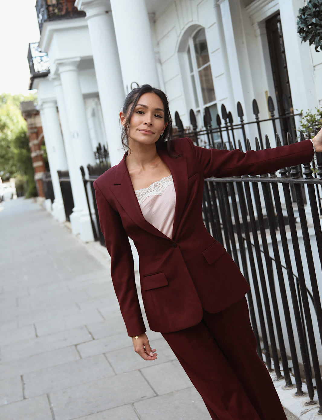 Why Invest in a Tailored Suit: 7 Benefits Women Should Know