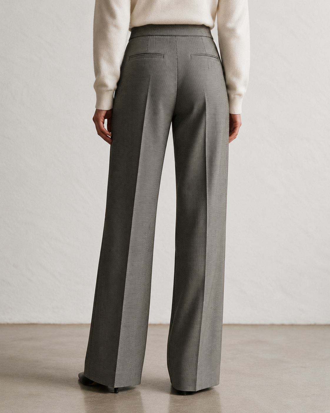 Brown and cream puppytooth trousers