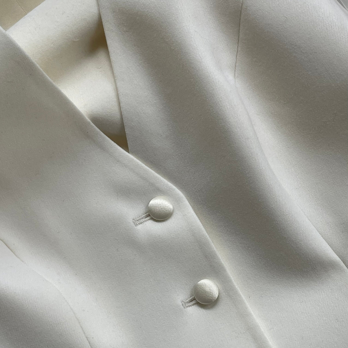 Holden and Hunt - Cream Waistcoat tuxedo - Detail