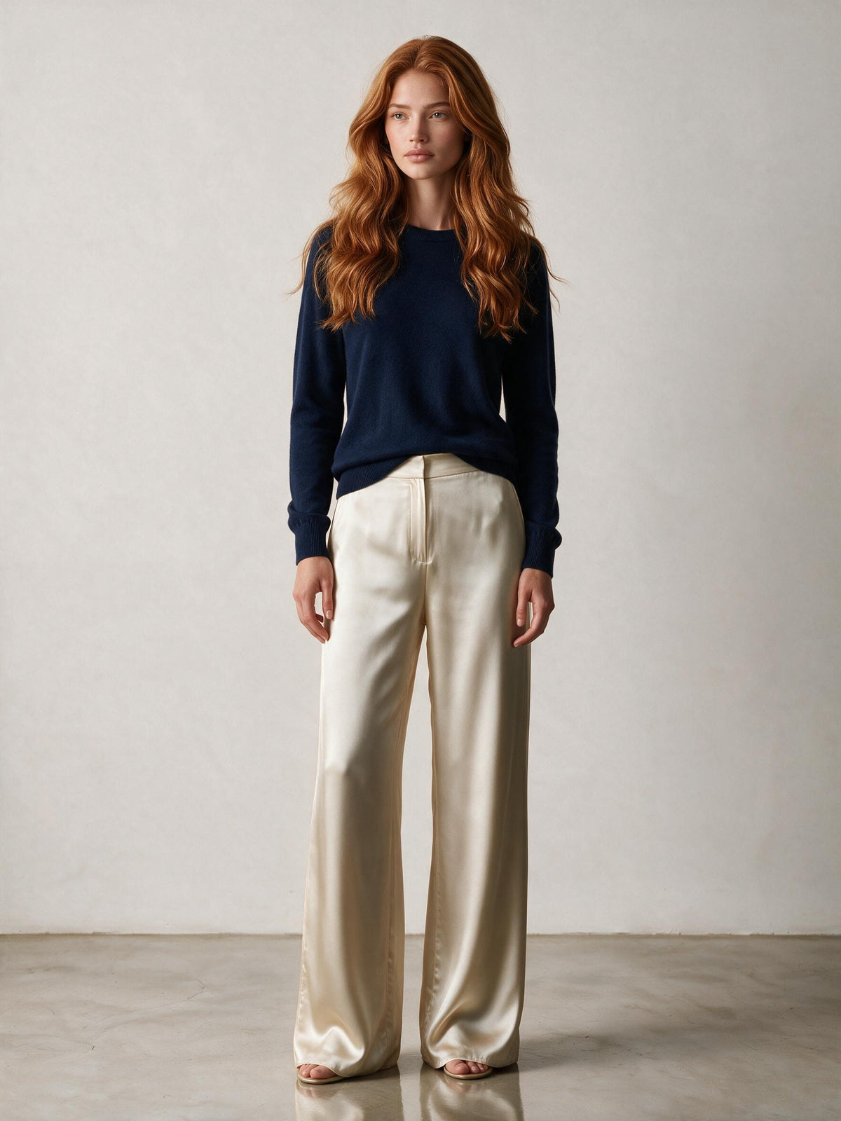 Navy 100% cashmere round neck jumper